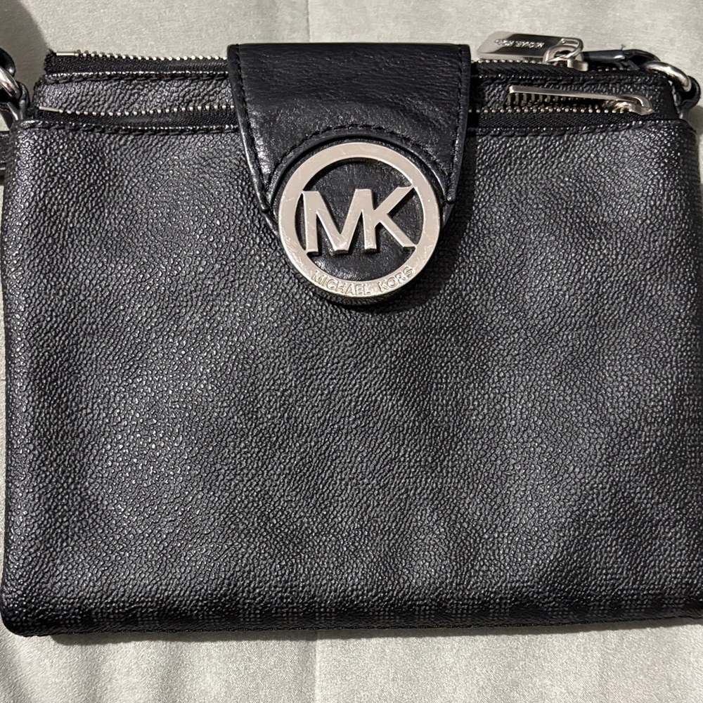 🖤 Michael Kors Black Leather Wristlet / Clutch 🖤